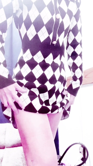 出勤パンチラ(13703) 栗田優里 (五十路マダム 三重松阪店)