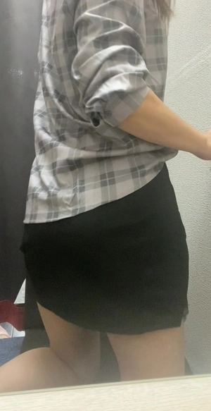 出勤パンチラ(16297) 花村まどか (五十路マダム 三重四日市･鈴鹿店)